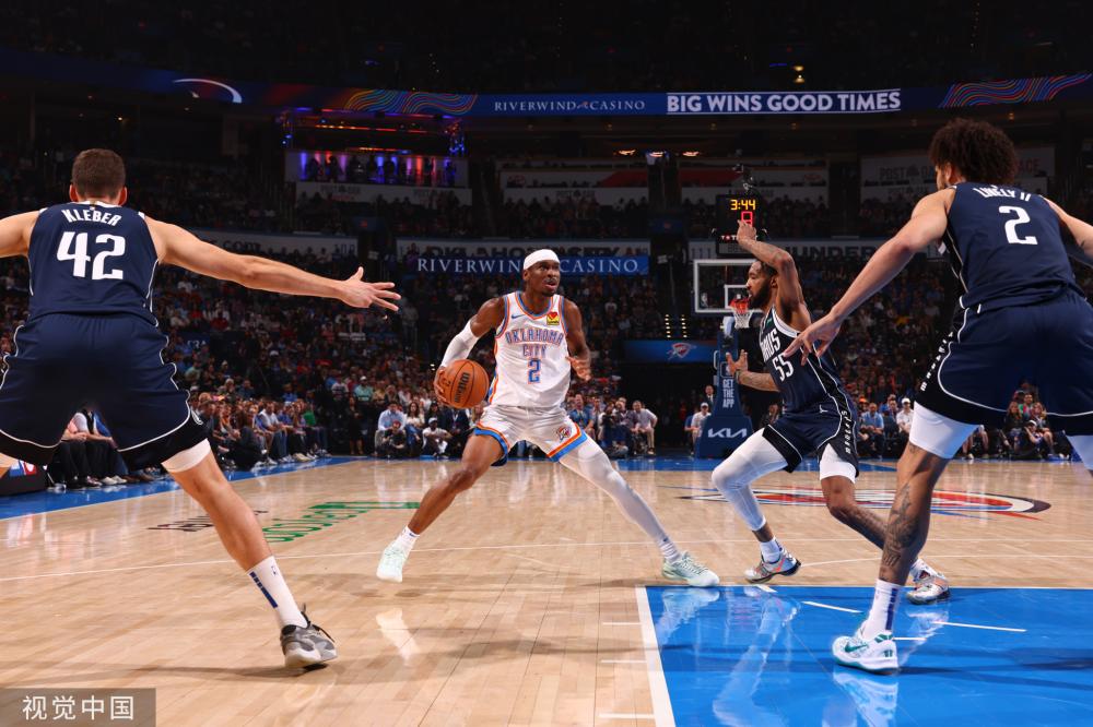 员都承担着 员都承担着